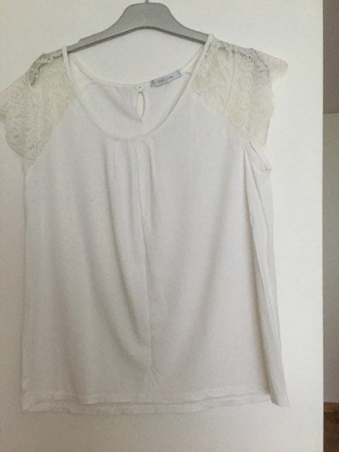 Haut blanc cassé
