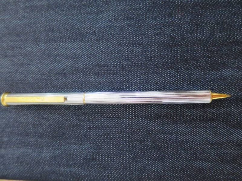 Stylo-bille Pierre Cardin