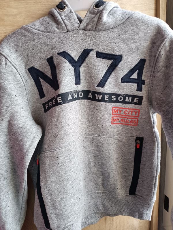 Sweat à capuche garçon 7/8ans