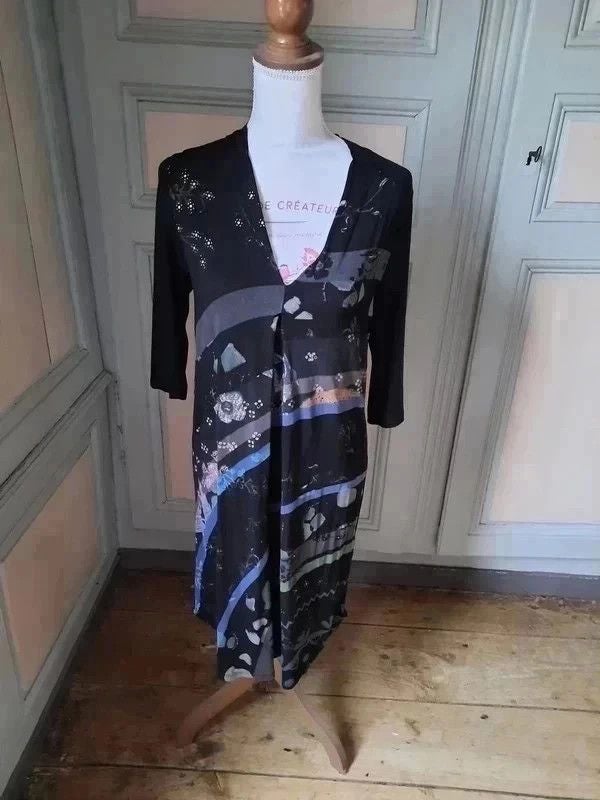 Robe Desigual manches 3/4 taille M très bon état
