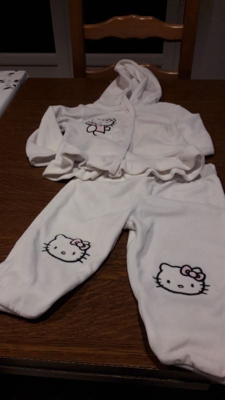 lot 4 pyjamas 2 pièces 9 mois