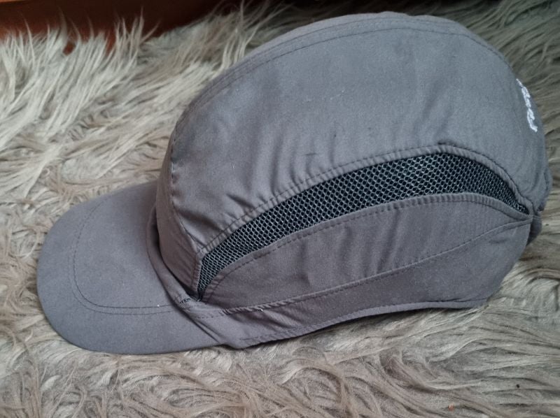 Casquette taille 52-65cm avec coque de protection