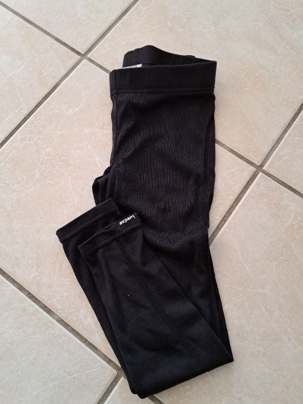Sous vetements technique noir chaud 6 ans mixte Decathlon en TBE