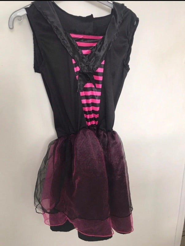Robe Halloween T 7-8 ans rose et noire