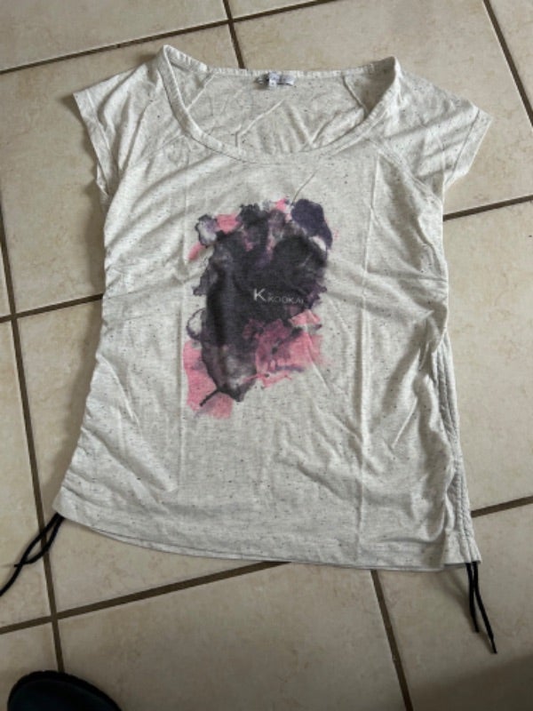 Tee shirt