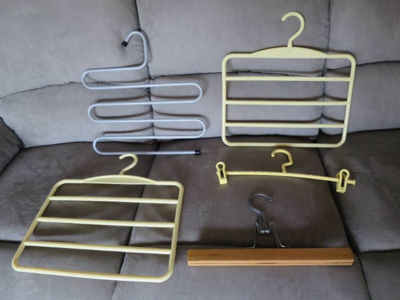 Lot de 5 cintres