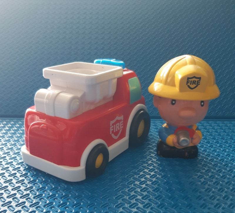 Camion pompier musical et pompier