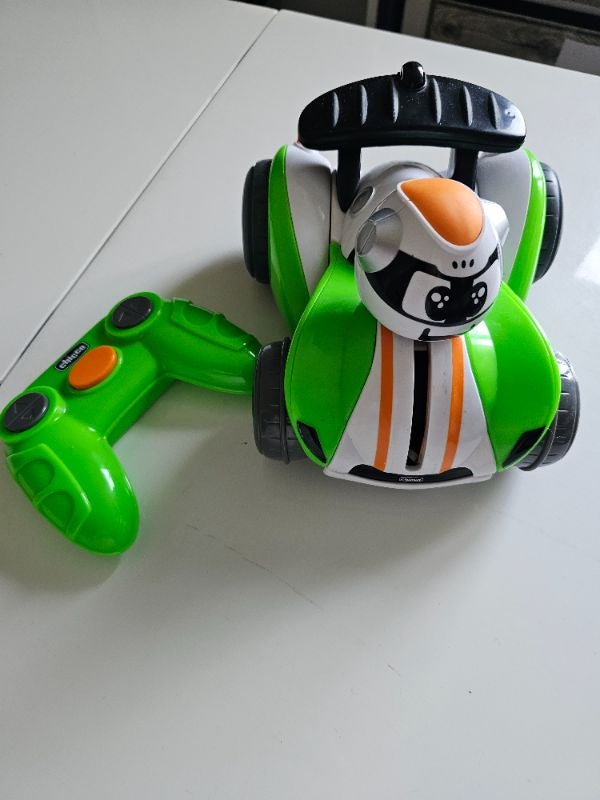 Voiture robot chicco radiocommandee