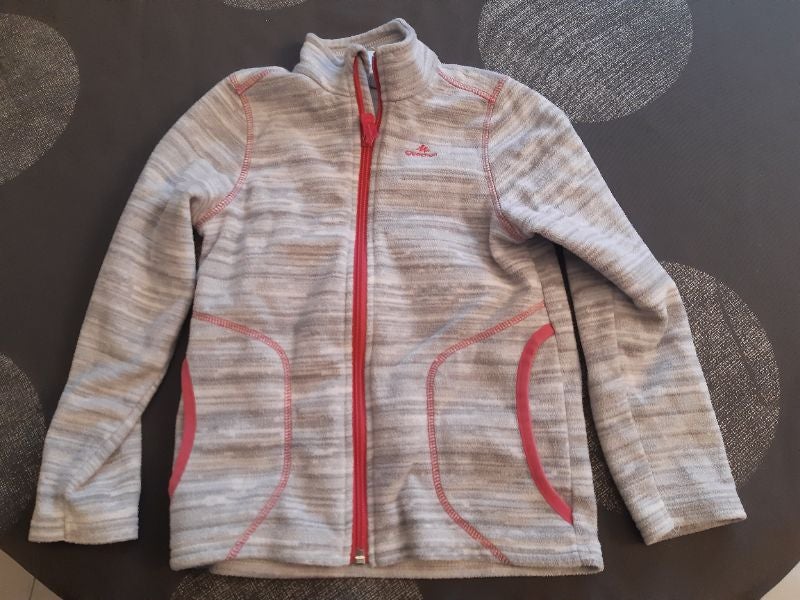 Veste polaire grise et rose