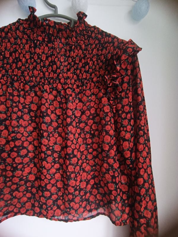 Chemisier à fleurs Bershka Taille M En très bon état