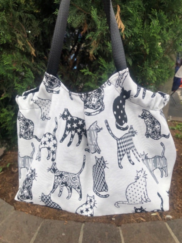 Sac blanc et noir motif chat