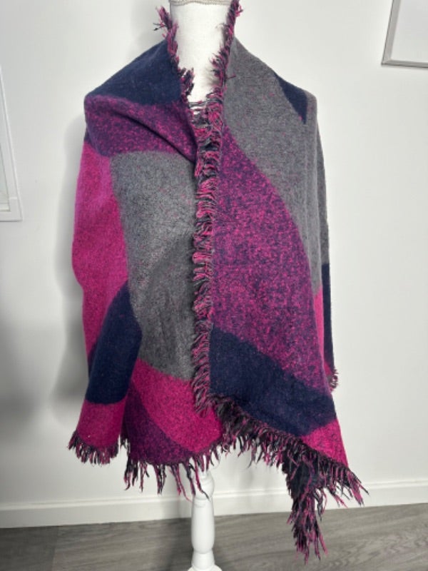 Écharpe châle oversize rose grise et bleue marine