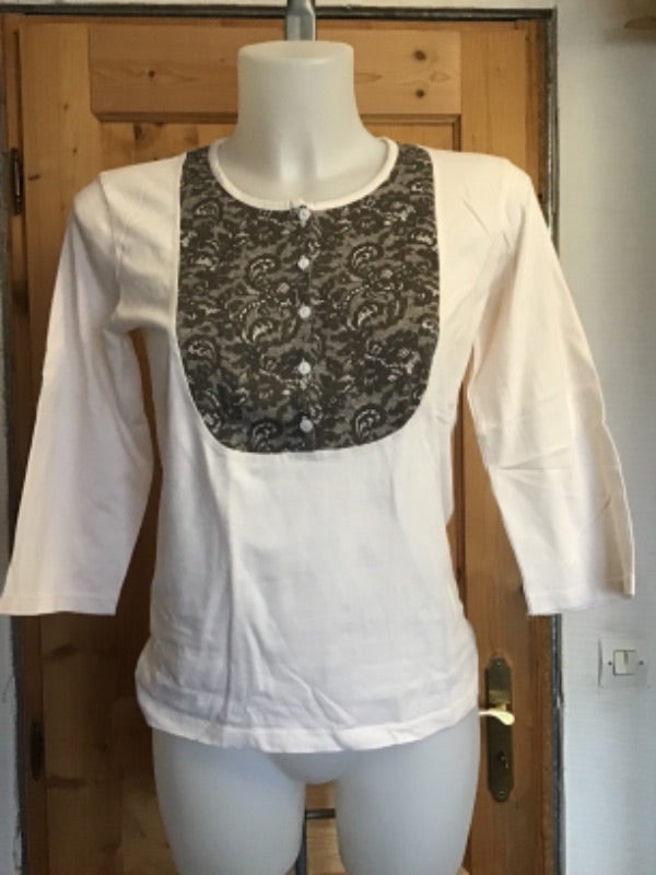Tee shirt crème manches 3/4 plastron imprimé dentelle vintage 90s Bensimon