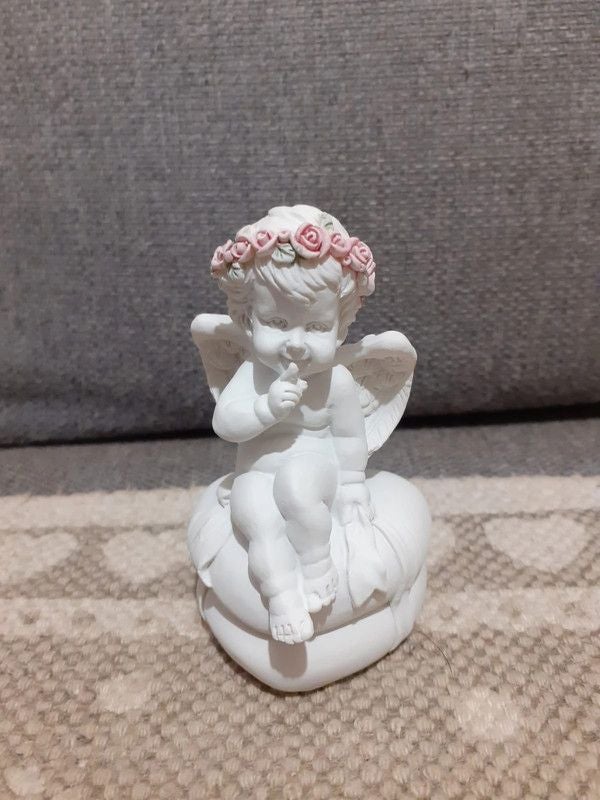 jolie figurines lot de hauteur 9cm