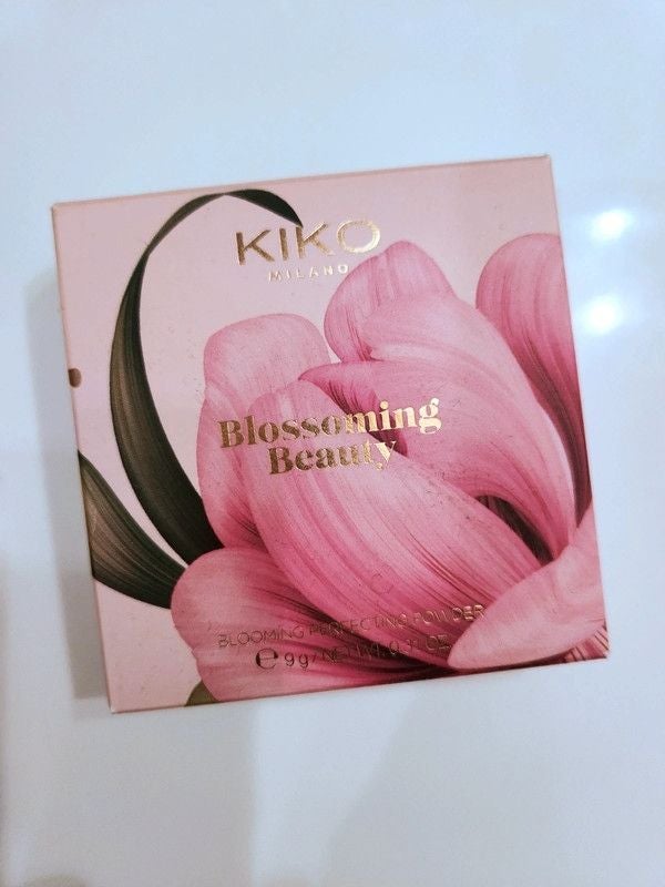 Blossoming Beauty Blooming Perfecting Powder
