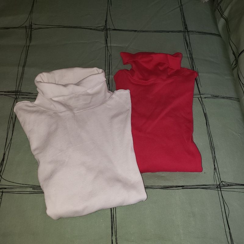 lot de 2 sous pulls taille 12 ans