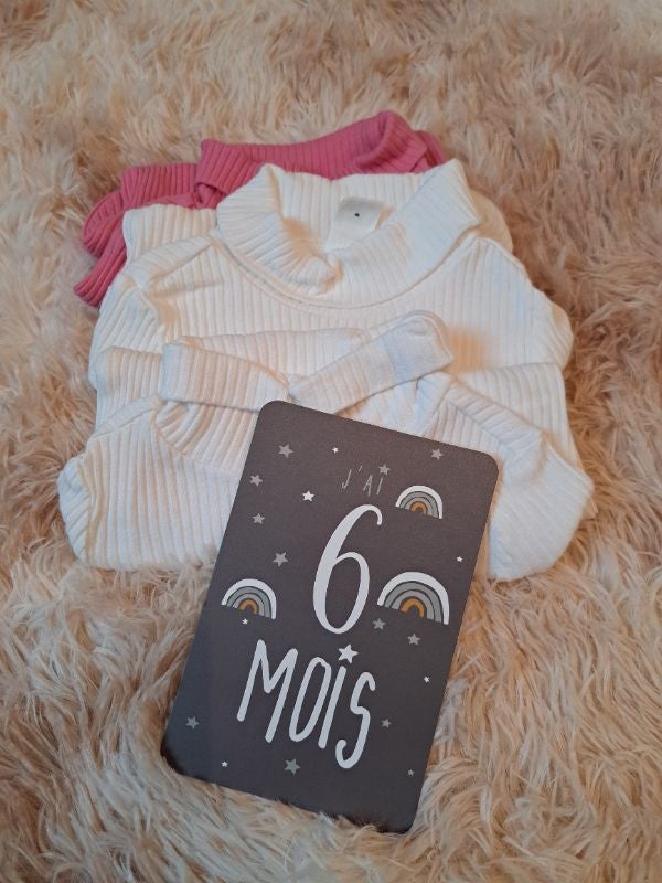Lot 3 bodys col roulé 6 à 9 mois