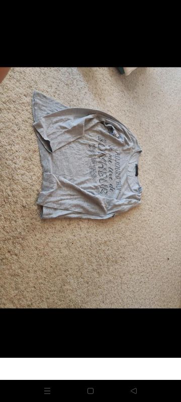 tee-shirt