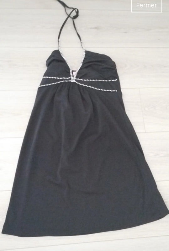 Robe noire à strass taille m tbe