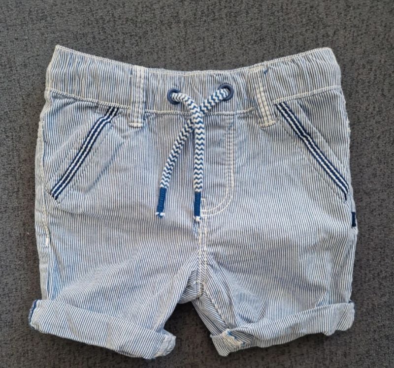 Short 6 mois