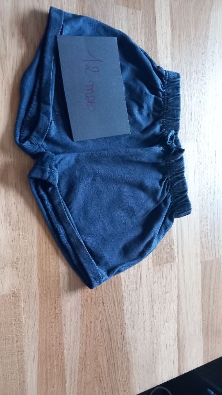Short fille
