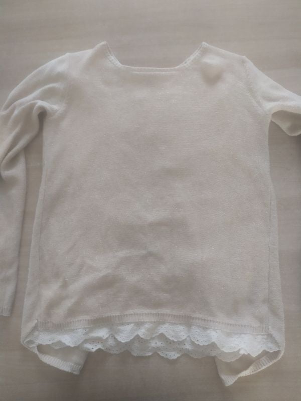 Pull avec dentelle