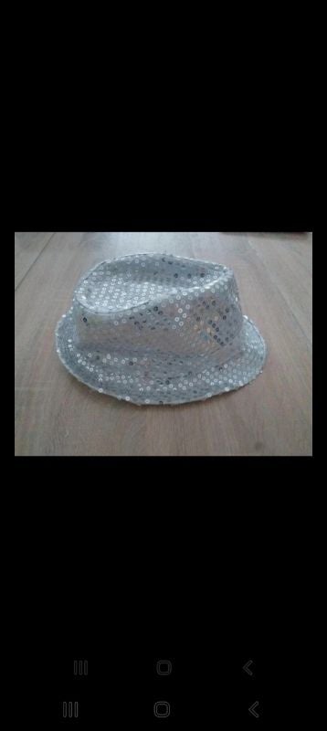 Chapeau gris sequins 59 cm