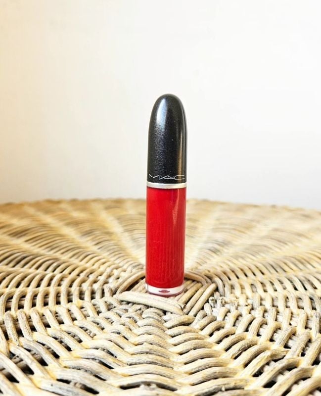 Rouge à lèvres liquide rétro matte rouge " fashion legacy " Mac
