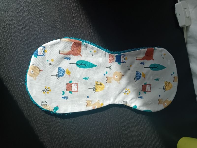 Bavoir d'épaule anti-regurgitation