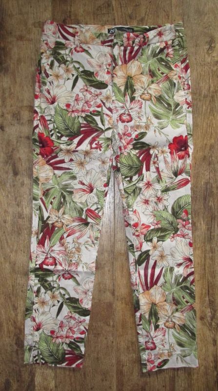 pantalon fleuri taille 36 Zara