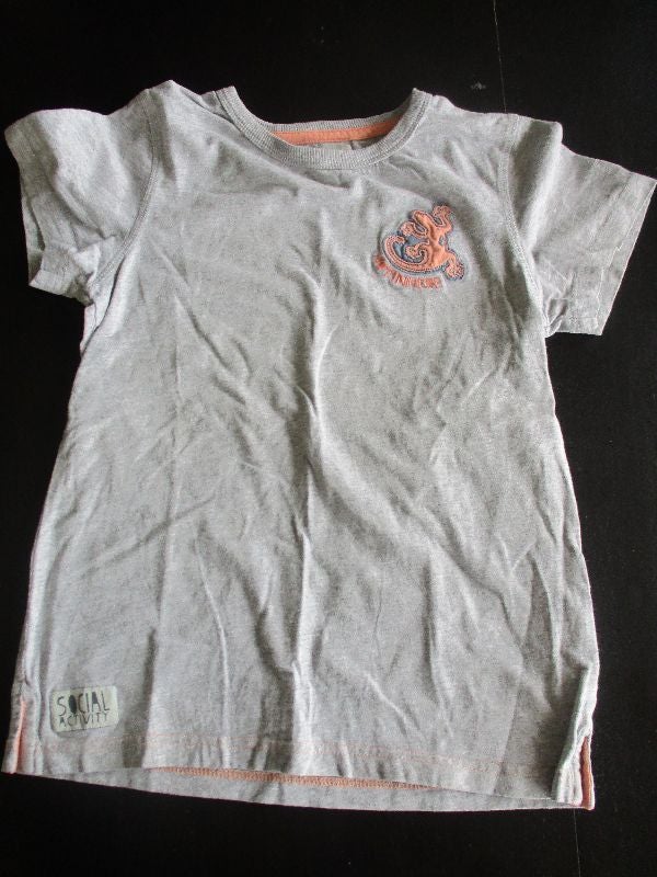tee-shirt