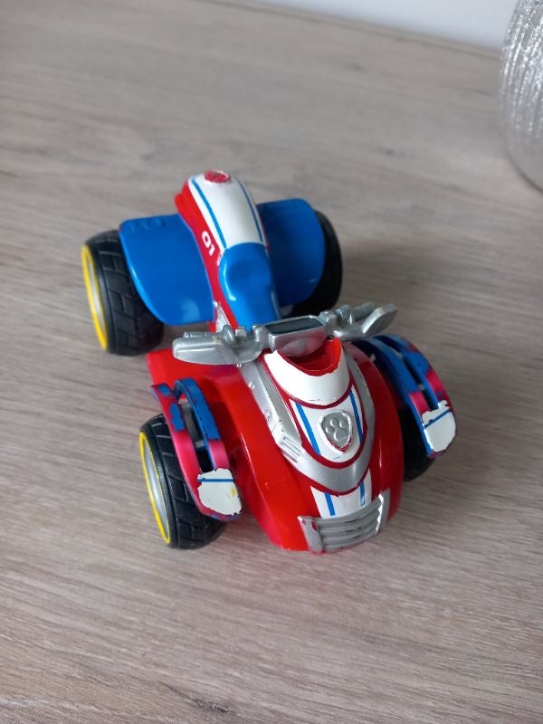 Quad de Rider pat patrouille