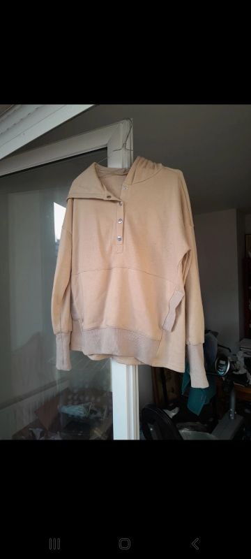 Sweat manches longues beige à capuche taille M