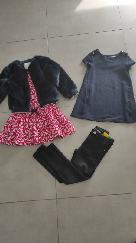 Lot de vêtements fille 6 ans - 4 pièces