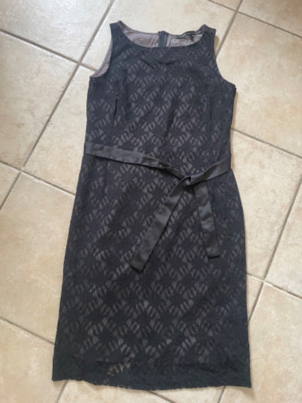 Robe en dentelle La fée Maraboutee taille 2