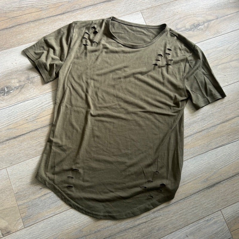 T-shirt kaki à trou