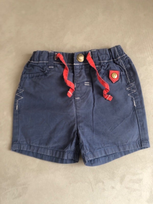 Short 9 mois