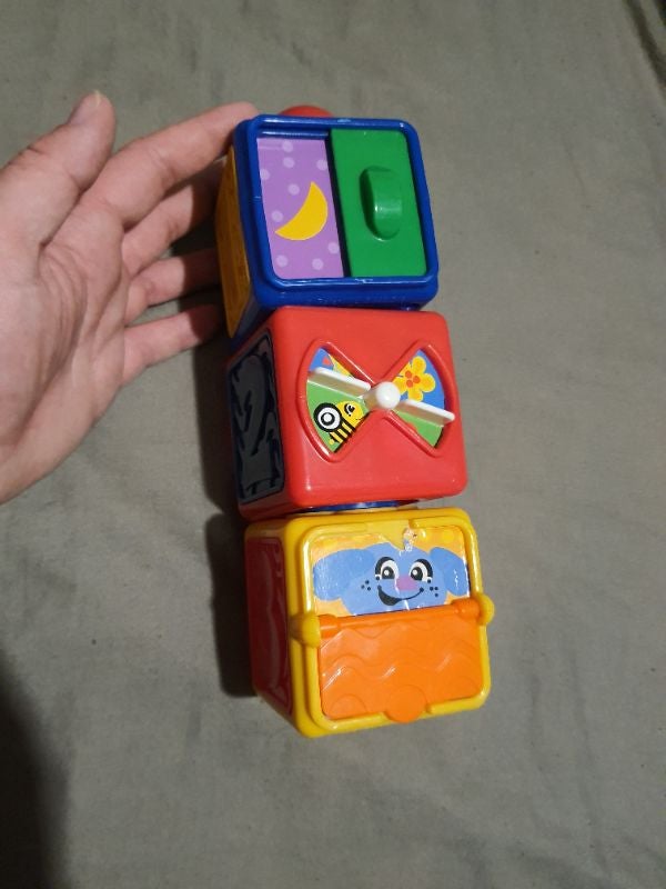 Lot cubes d'activités