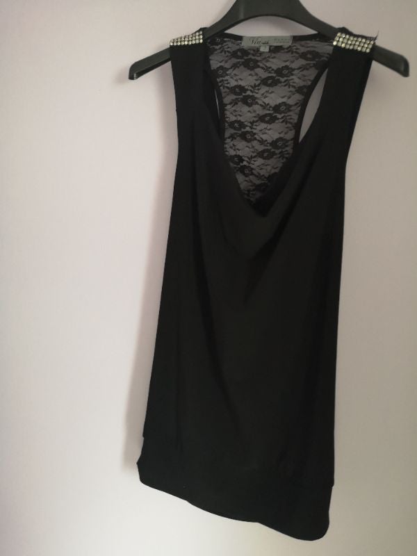 Haut noir dentelle