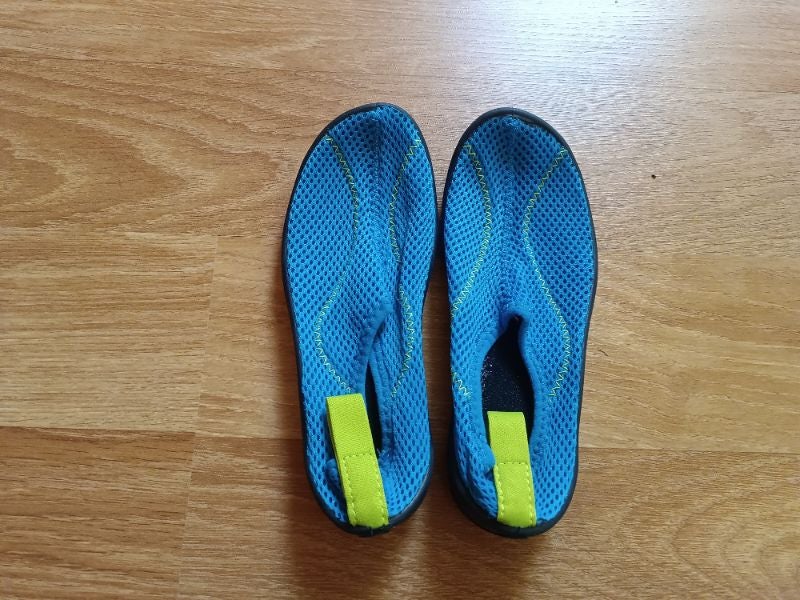 Chaussures de plage 28-29 Decathlon