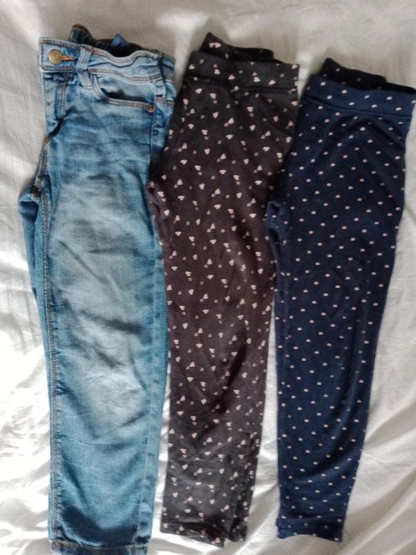 LOT 2 jegguing5/6 ans  jegguing 1 jean