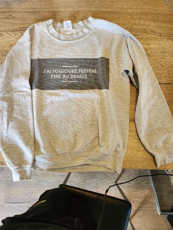 Sweat gris