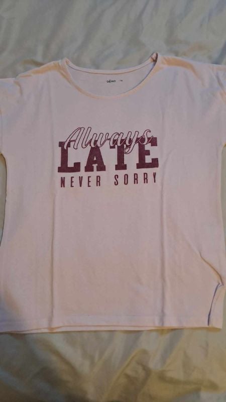 tee shirt