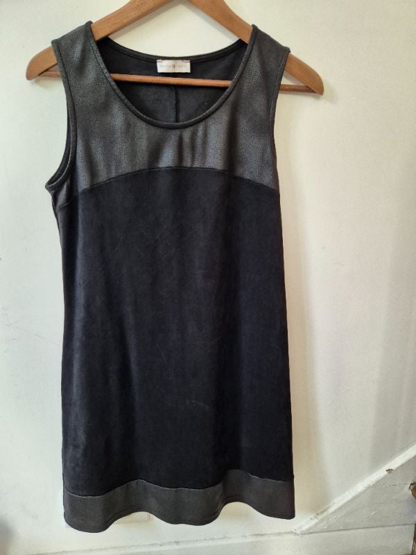 Robe courte noir bi matiere 40
