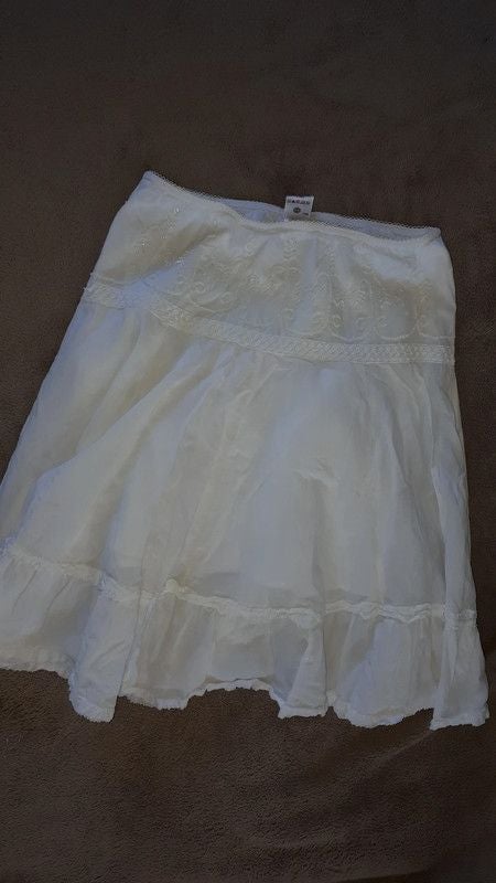 Jupe blanche C&A 10 ans