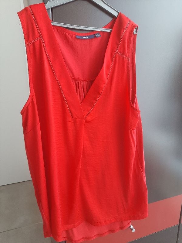 Blouse sans manches rouge