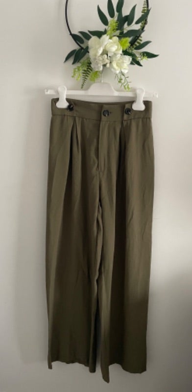 🌸Pantalon ajusté kaki taille haute taille 34 kiabi neuf🌸