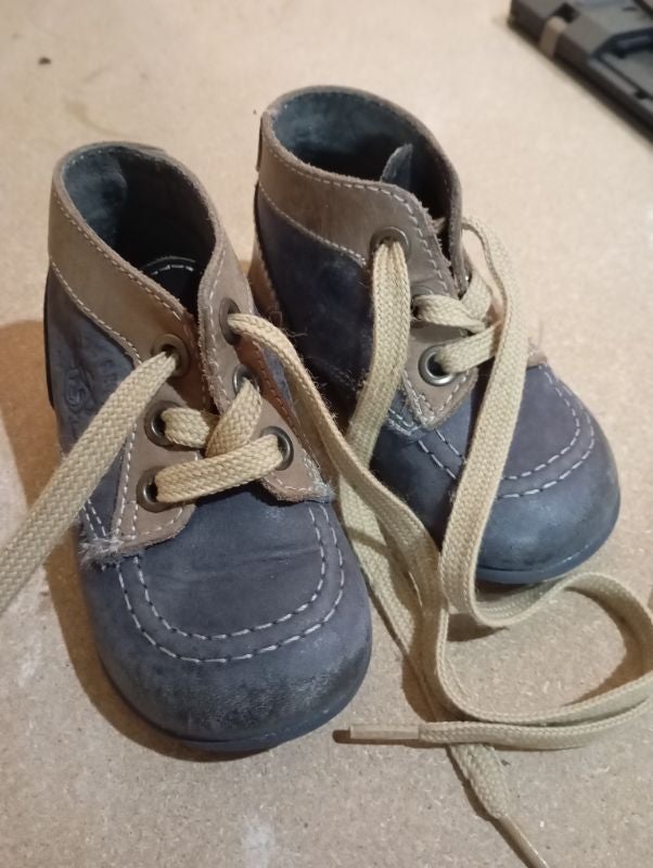 Chaussures de marche taille 20
