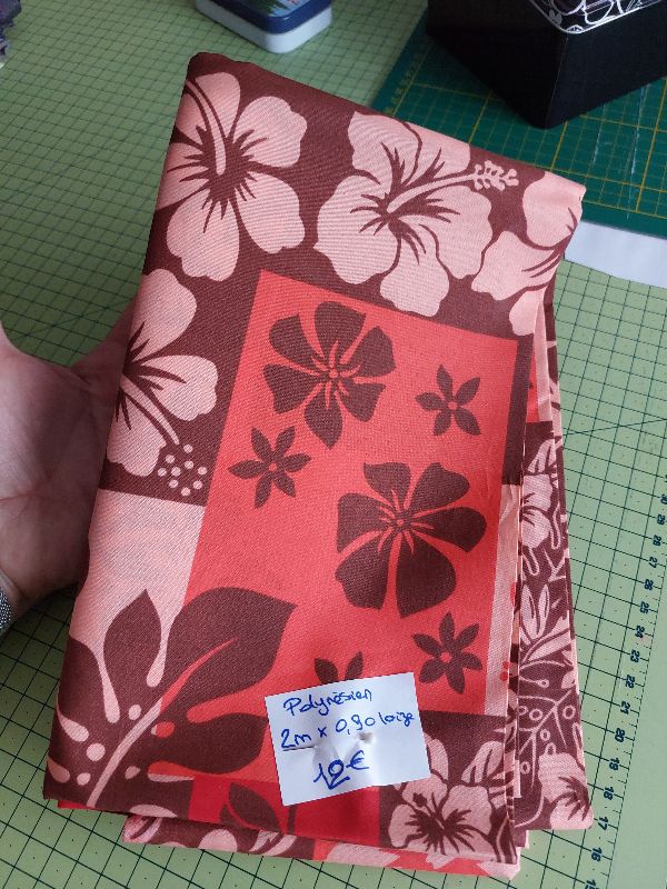 Tissu polynésien tons orangés