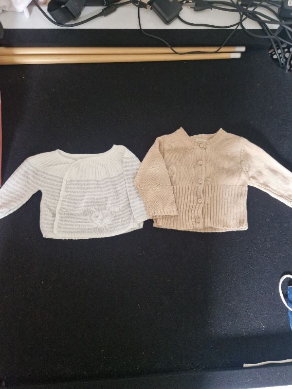 Lot de 2 Gilets Bébé Garçon 3 M